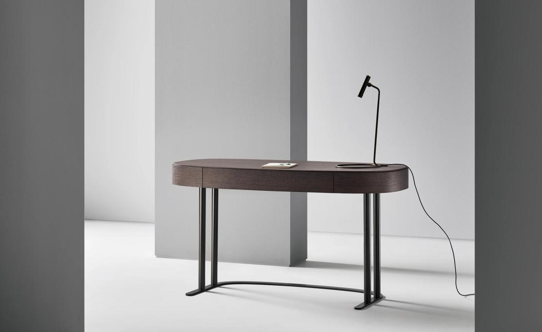 Письменный стол модель Isabey фабрики Bonaldo