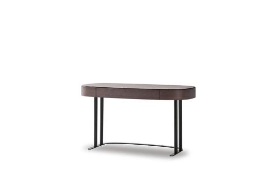 Письменный стол модель Isabey фабрики Bonaldo