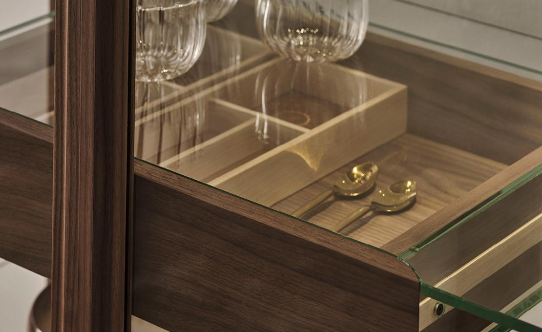 Витрина модель ATSUKO фабрики Porada