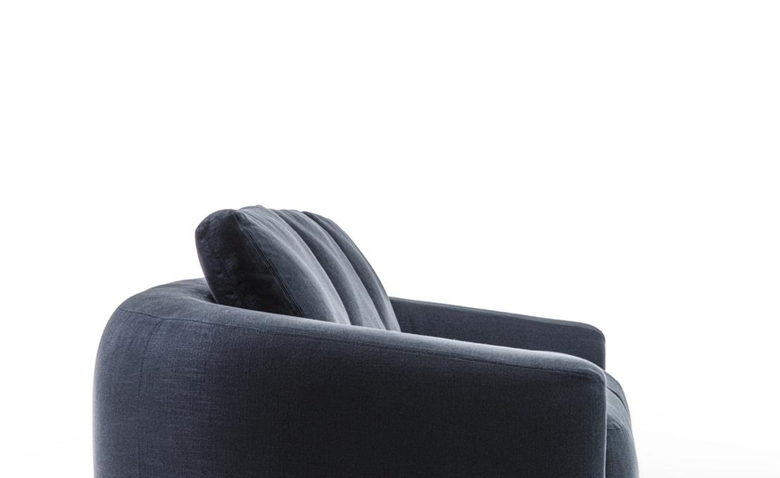 Диван модель RHODE фабрики Porada