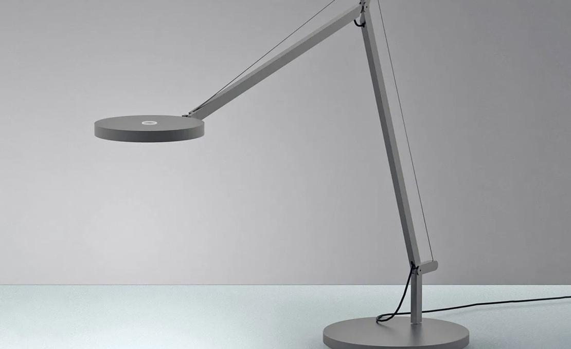 Настольная лампа Demetra от фабрики Artemide