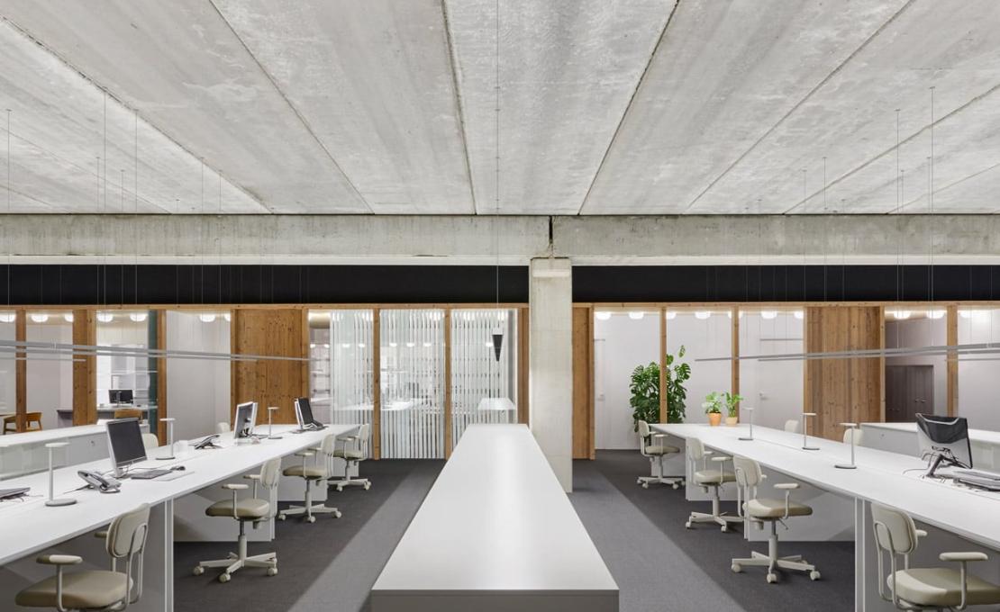 Настольная лампа Oblique от фабрики Flos