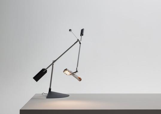 Настольная лампа Halley от фабрики Stilnovo