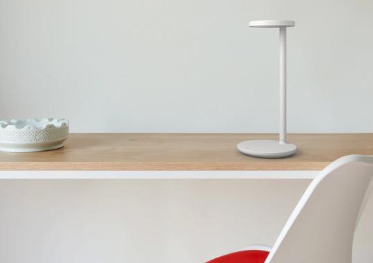 Настольная лампа Oblique от фабрики Flos