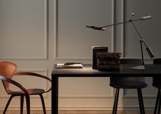 Настольная лампа Halley от фабрики Stilnovo