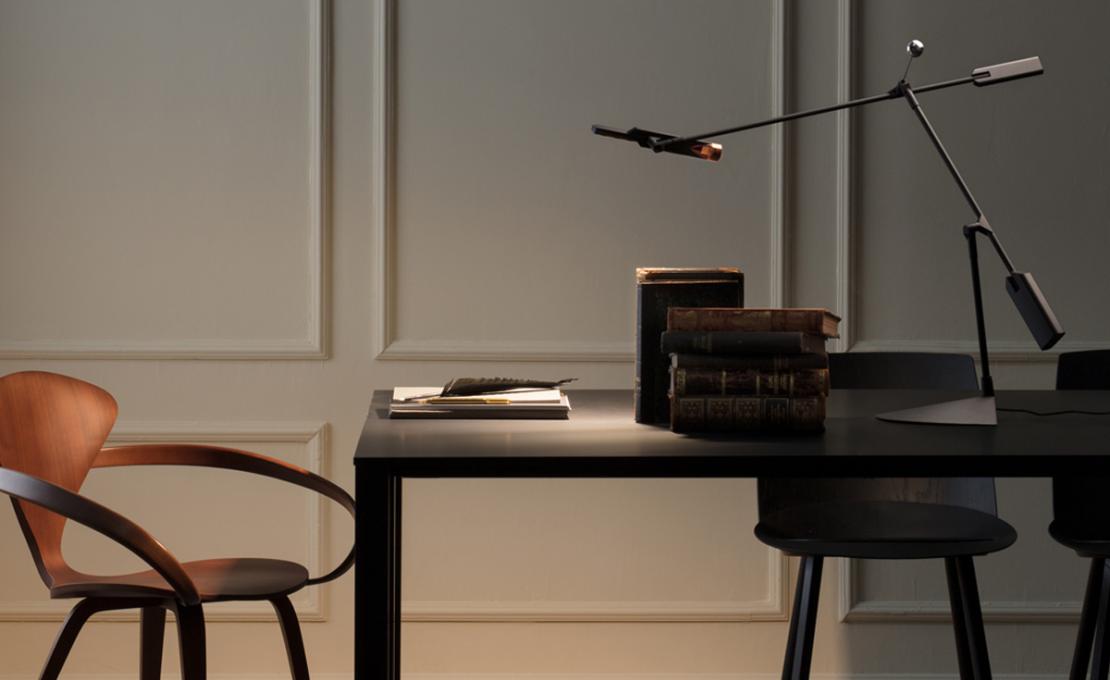 Настольная лампа Halley от фабрики Stilnovo