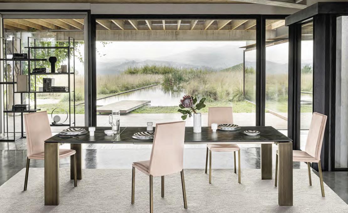 Стол от фабрики Riflessi модель ATLANTIS TABLE