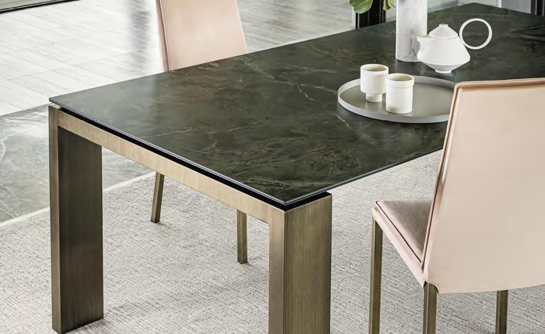 Стол от фабрики Riflessi модель ATLANTIS TABLE