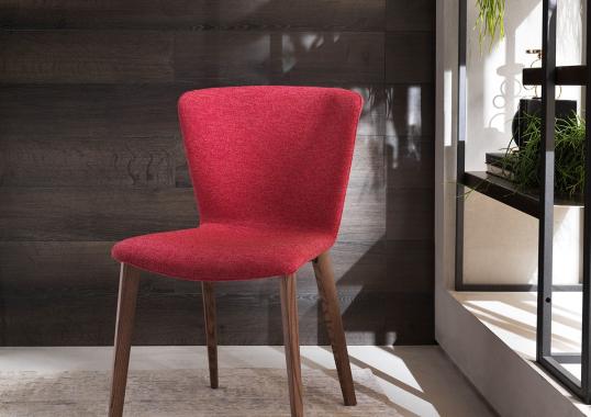 Стул от фабрики Riflessi модель GIÒ 