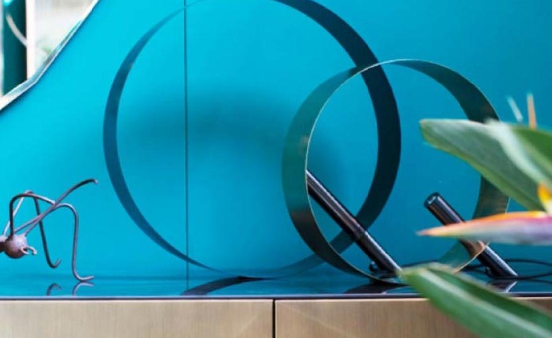 Настольная лампа от фабрики Riflessi модель LED LOOP T TABLE LAMP