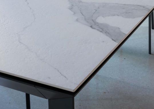 Стол от фабрики Riflessi модель MANHATTAN TABLE 