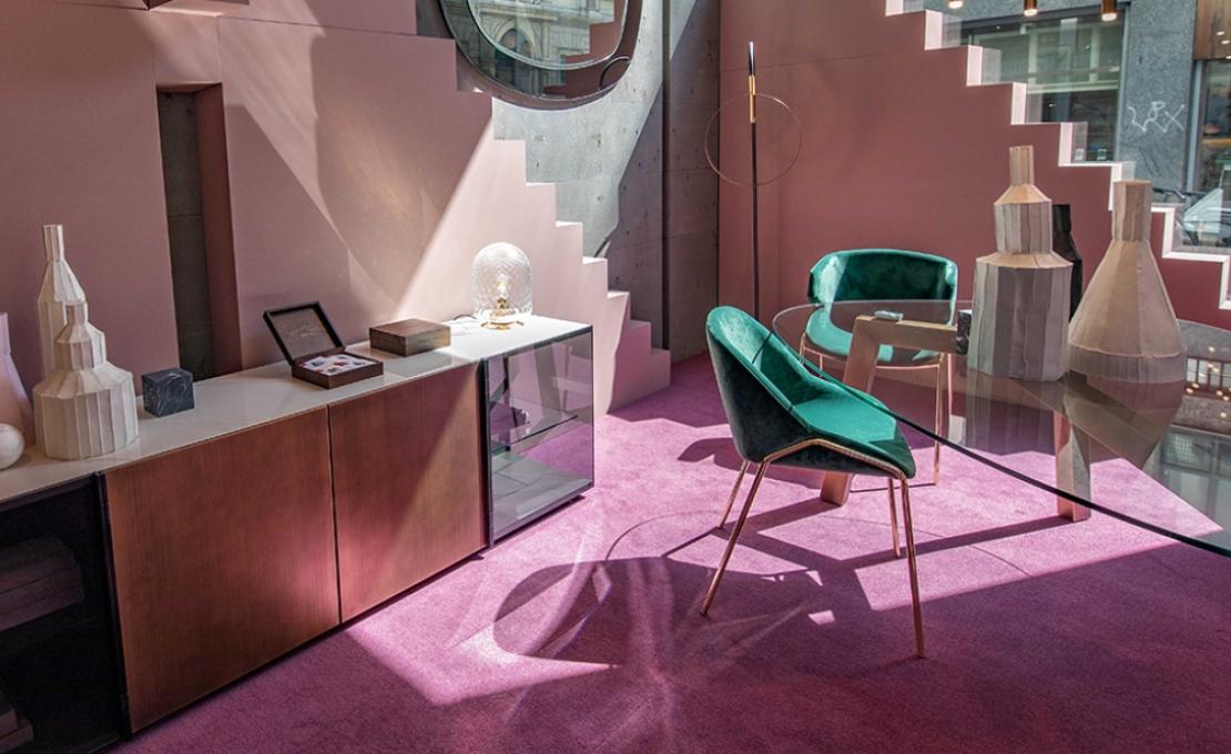 Стул от фабрики Riflessi модель NOVA 