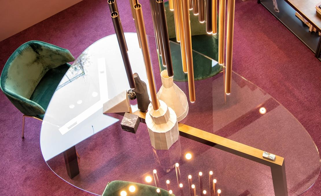 Стул от фабрики Riflessi модель NOVA 