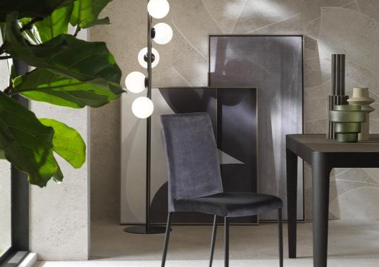 Стул от фабрики Riflessi модель GNIN