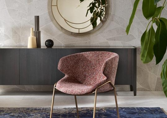 Стул от фабрики Riflessi модель NOVA 