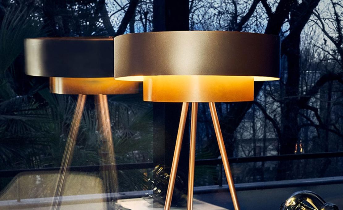 Настольная лампа от фабрики Riflessi модель PLANET T TABLE LAMP-L051