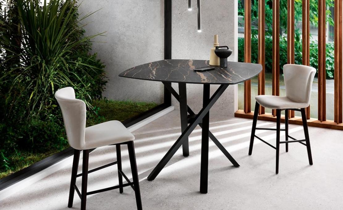 Стол от фабрики Riflessi модель SHANGAI SNACK TABLE