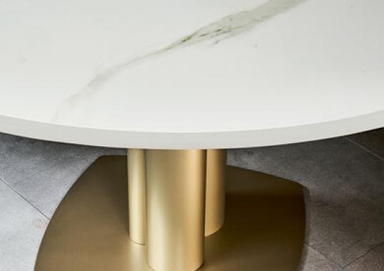 Стол от фабрики Riflessi модель TOWER TABLE