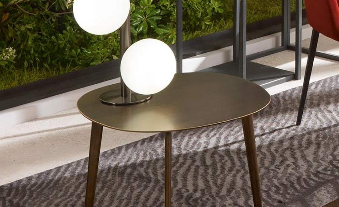 Настольная лампа от фабрики Riflessi модель TWIST T TABLE LAMP- L074