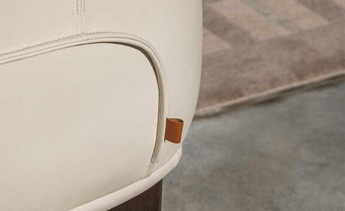 Модульный диван Archibald от Poltrona Frau - дизайн Жан-Мари Массо