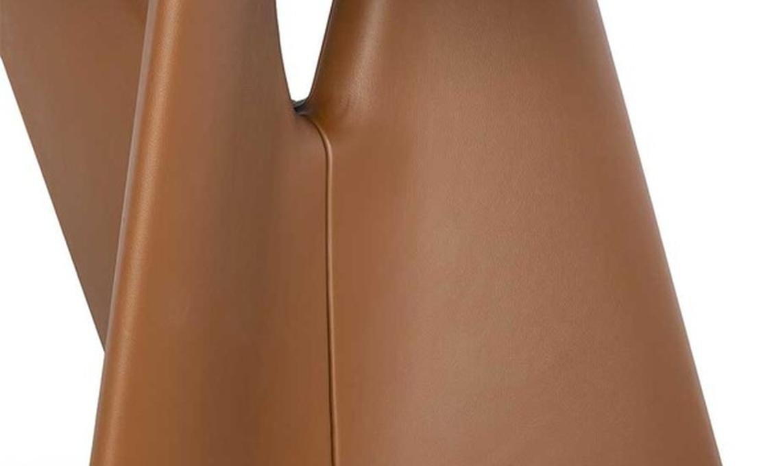 Стол Infinitamente 2.0 от Poltrona Frau - дизайнер Роберто Лаццерони