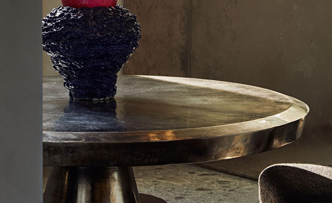 Стол модель He 150 фабрики Henge