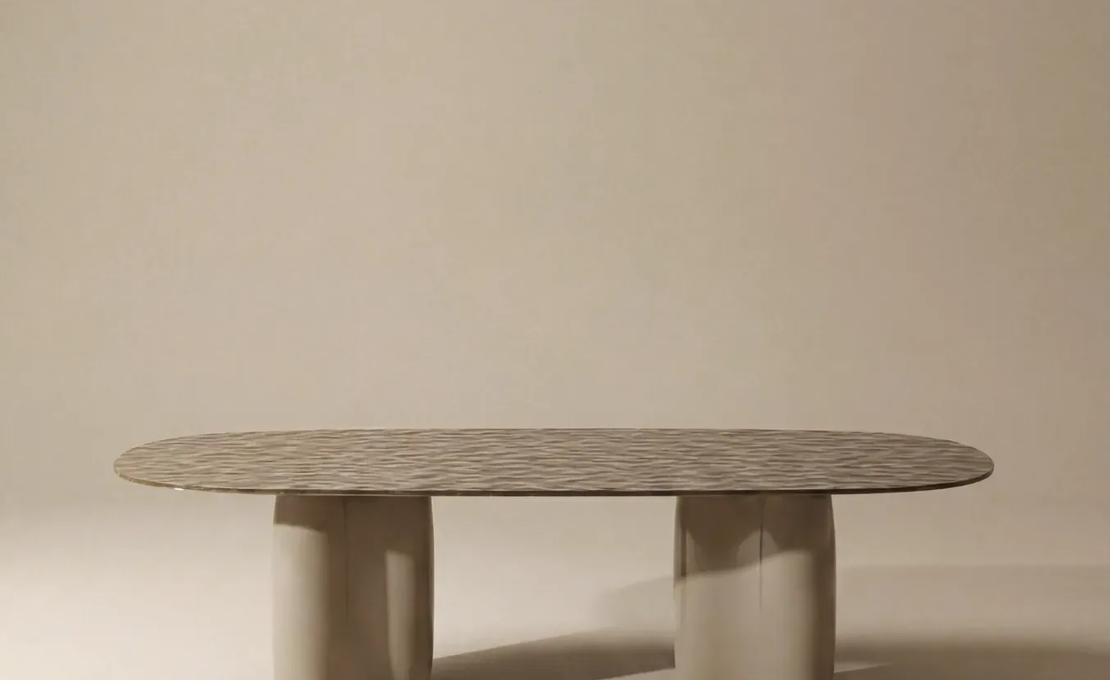 Стол модель Clover фабрики Naturedesign - дизайнер Джино Каролло