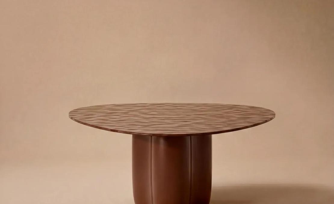 Стол модель Clover фабрики Naturedesign - дизайнер Джино Каролло