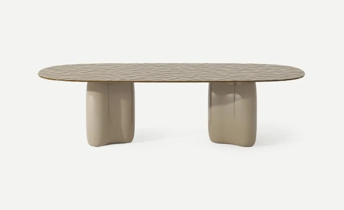 Стол модель Clover фабрики Naturedesign - дизайнер Джино Каролло