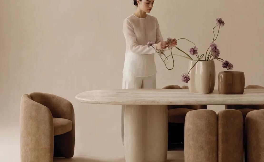 Стол модель Clover фабрики Naturedesign - дизайнер Джино Каролло