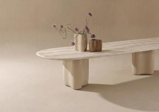 Стол модель Clover фабрики Naturedesign - дизайнер Джино Каролло