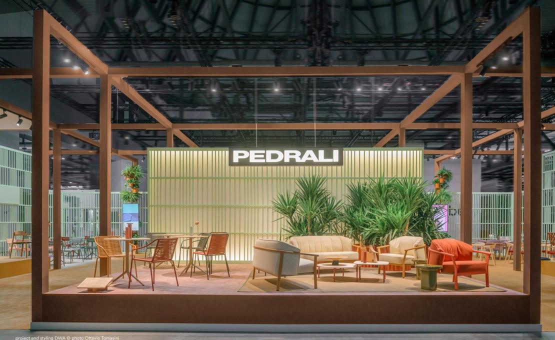 Двухместный диван Lamorisse 3682 от фабрики Pedrali