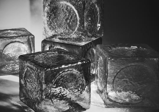 Журнальный столик Etime от Barovier&Toso - дизайнер Luca Nichetto