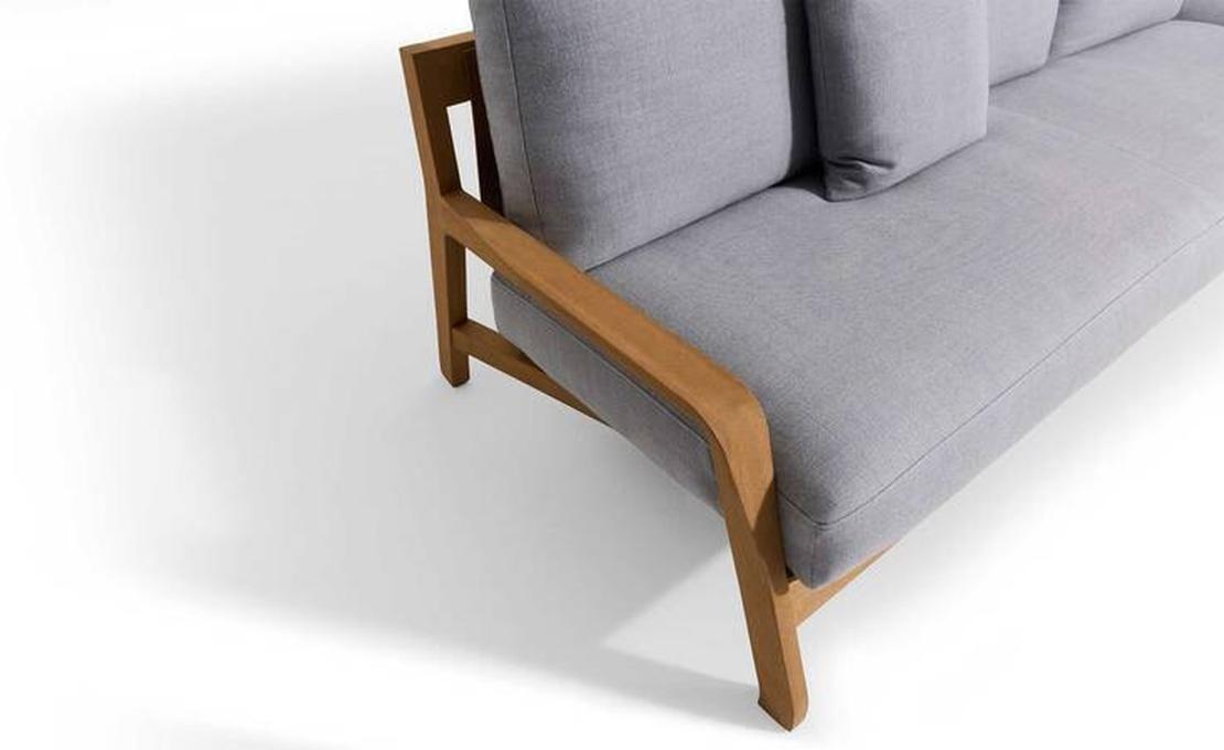 Диван модель Eloro фабрики Cassina - дизайнер Родольфо Дордони