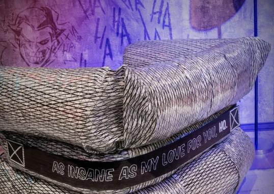 Кресло модель ASYLUM LIMITED EDITION фабрики FORMITALIA - дизайн Stellantis Design Studio