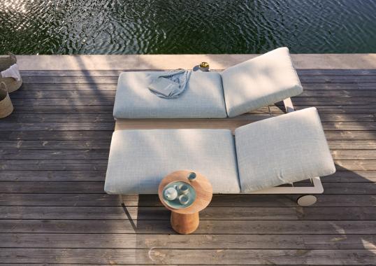 Стулья модель Senja Lounger от фабрики Tribù