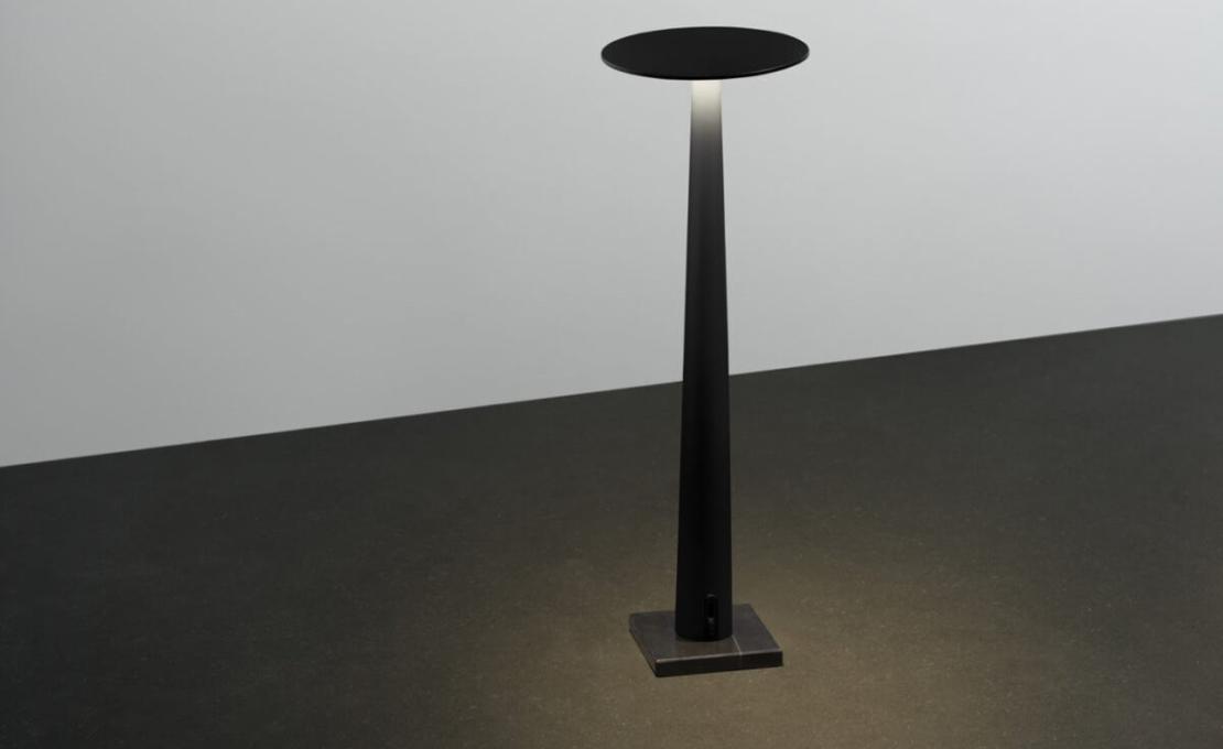 Настольная лампа модель Portofino Marble Table Lamp - Portable от фабрики Nemo