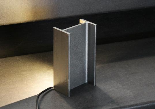 Настольная лампа модель Mini Mais Plus Que Cela Je Ne Peux Pas Table Lamp от фабрики Nemo