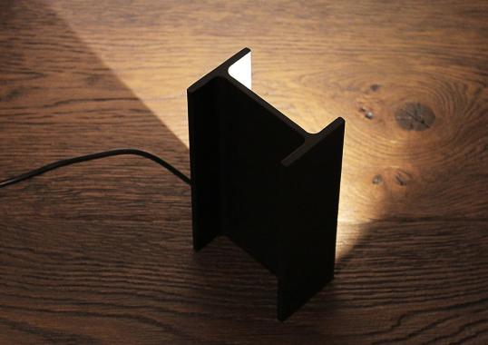 Настольная лампа модель Mini Mais Plus Que Cela Je Ne Peux Pas Table Lamp от фабрики Nemo
