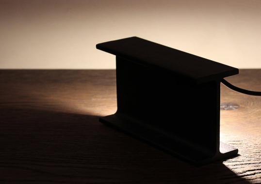 Настольная лампа модель Mini Mais Plus Que Cela Je Ne Peux Pas Table Lamp от фабрики Nemo