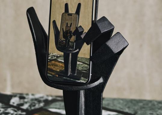Письменный стол модель Cast Collection Decorative Object от фабрики Tom Dixon