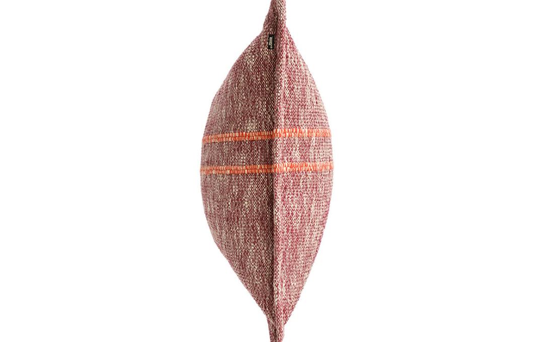 Кровать модель Track Cushion от фабрики Tom Dixon