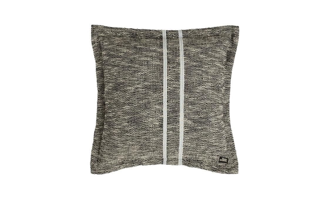Кровать модель Track Cushion от фабрики Tom Dixon