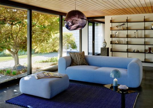 Кровать модель Track Cushion от фабрики Tom Dixon
