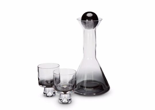 Ваза модель 205142 от фабрики Tom Dixon