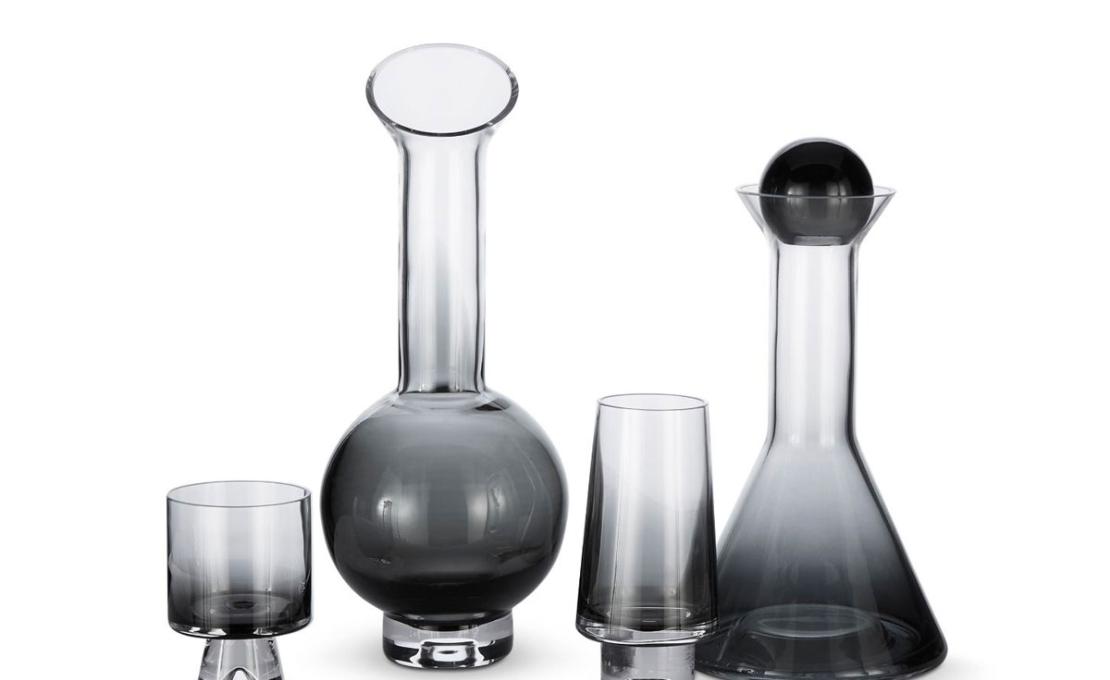 Ваза модель 205142 от фабрики Tom Dixon