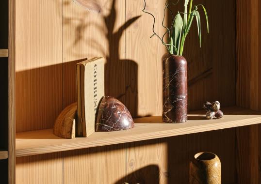Ваза модель Boulder Vase от фабрики Tom Dixon
