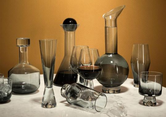 Ваза модель 215424 от фабрики Tom Dixon