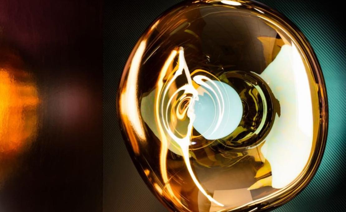 Потолочный светильник модель Melt Surface IP 44 Lampada da Parete/Soffitto от фабрики Tom Dixon