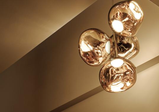 Люстра модель Melt Mini Chandelier Led от фабрики Tom Dixon